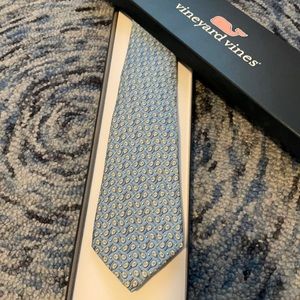 Vineyard Vines tennis racquet tie